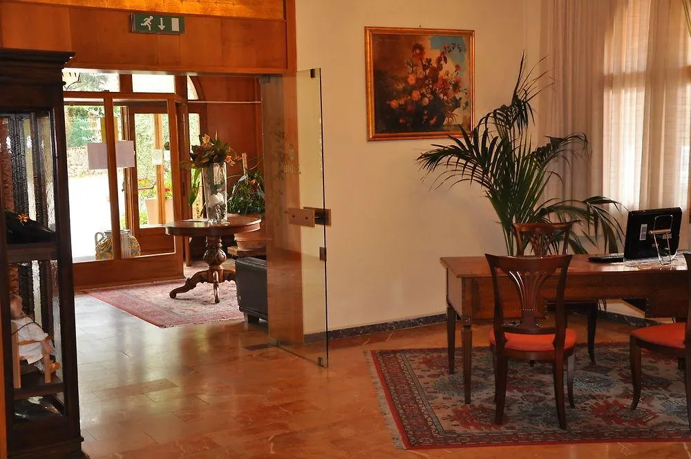 Hotel Hermitage Poggio a Caiano 3*,