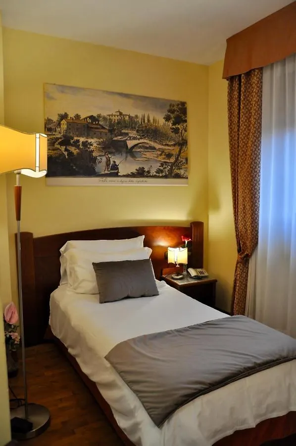 Hotel Hermitage Poggio a Caiano 3*,